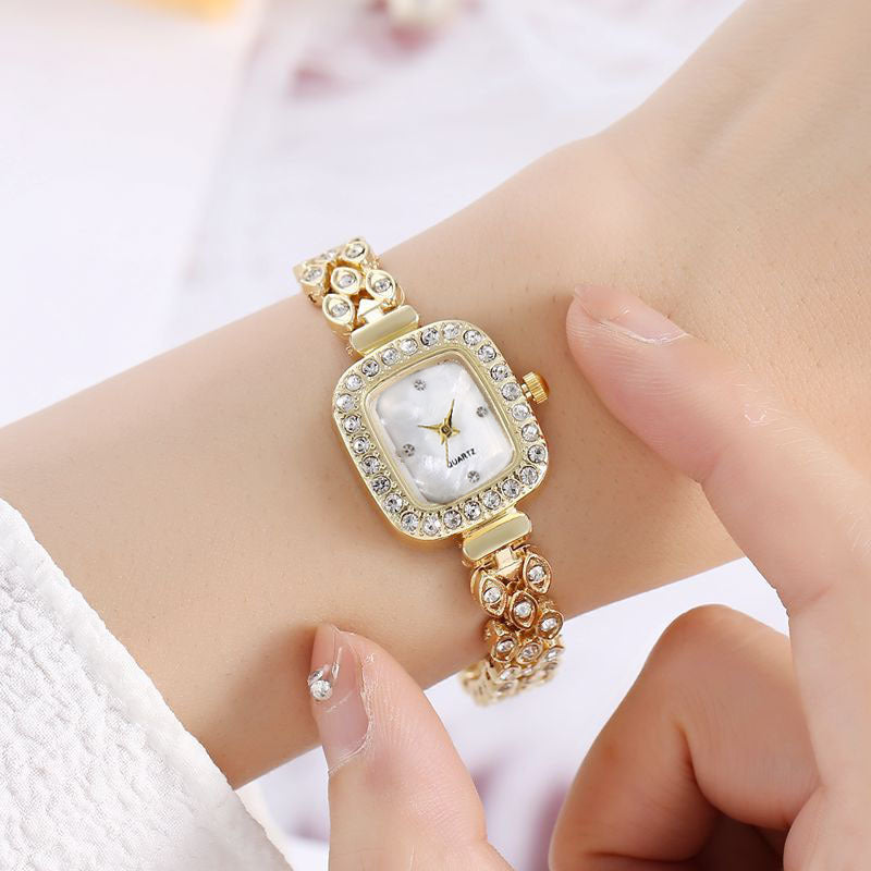 Auric Allure Crystal Watch – Glow That Commands Attention
