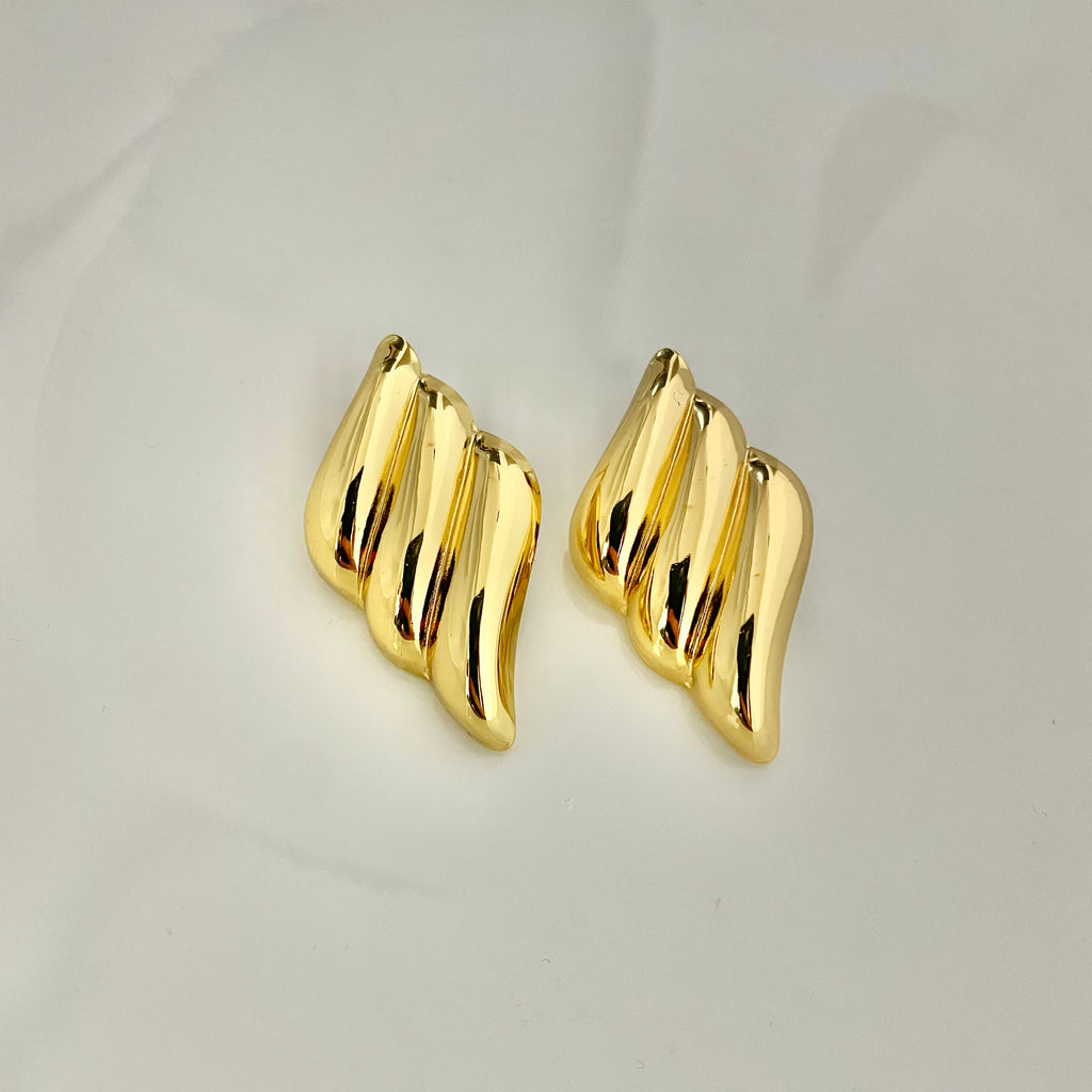 Golden Wave Stud Earrings – Stainless Steel