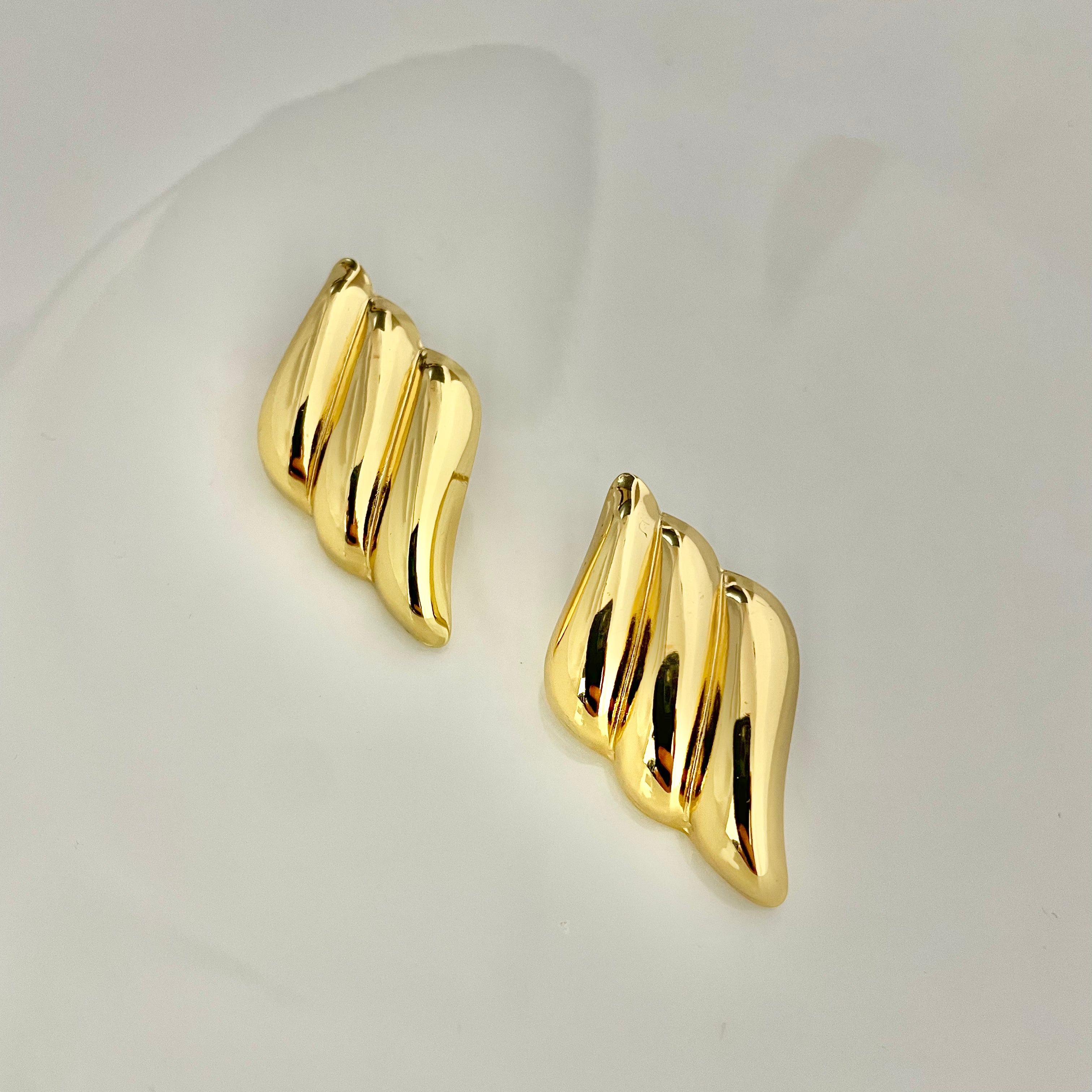 Golden Wave Stud Earrings – Stainless Steel