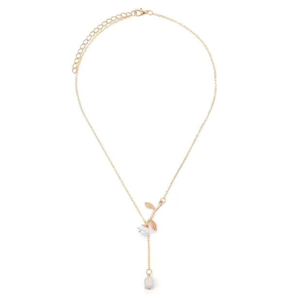Elegant Gold Rose Pendant Necklace