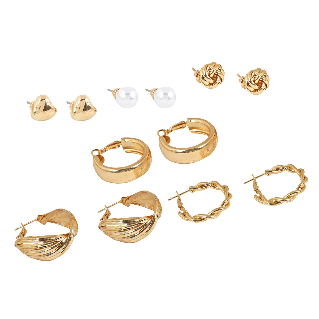 Elegant Gold Earring Set – Timeless and Versatile