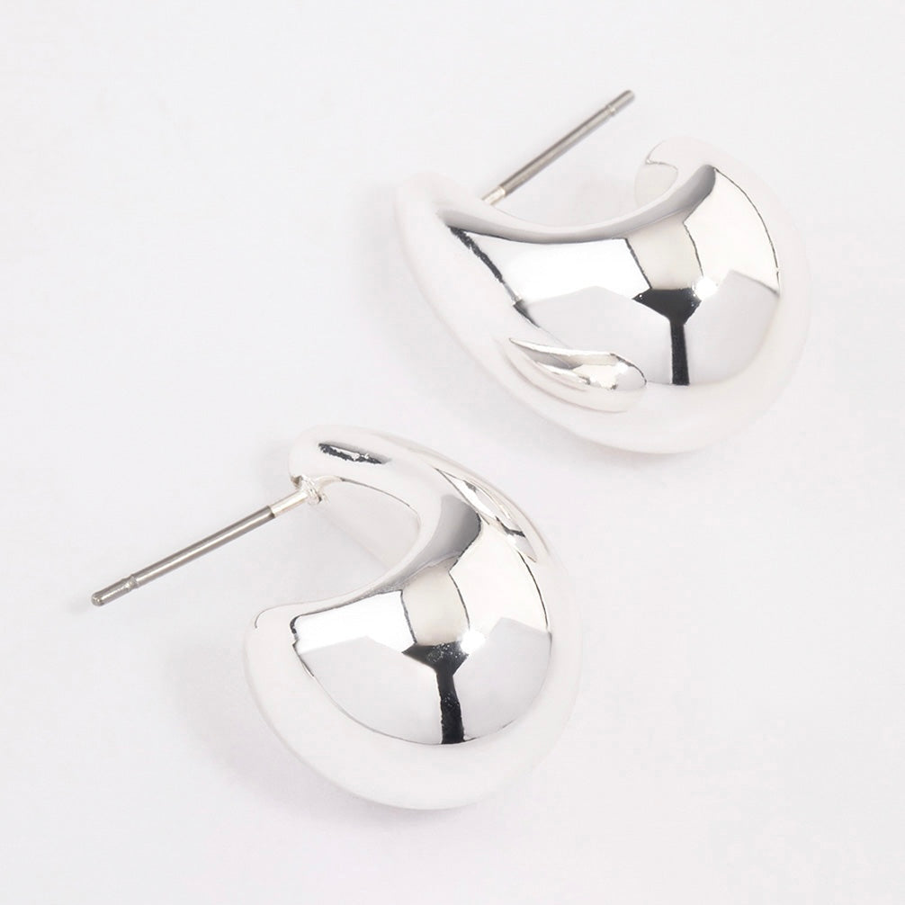 Sculpted Silver Drop Earrings – Bold and Modern