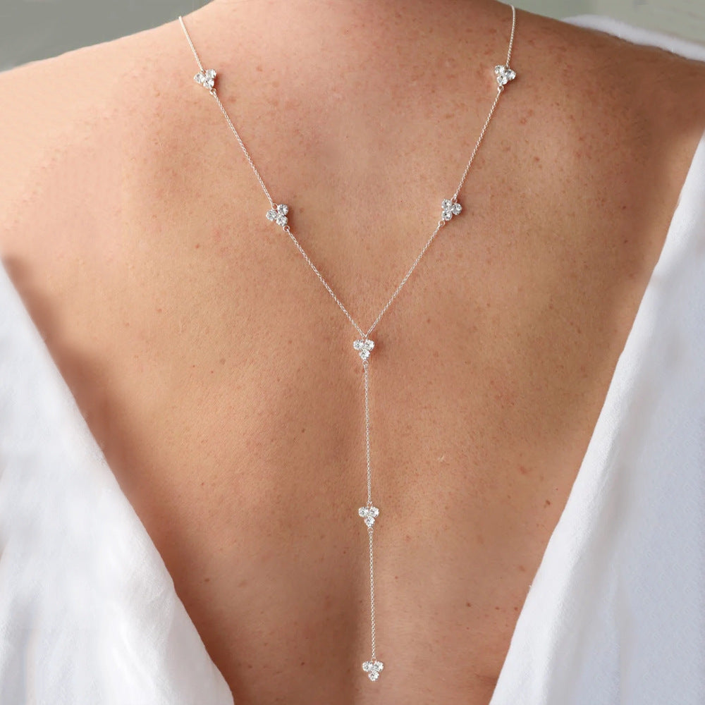 Crystal Clover Backchain – Elegant Sparkle