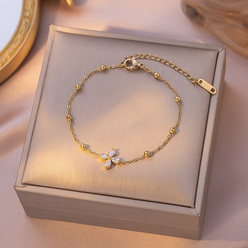 Crystal Clover Satellite Bracelet – Romantic Charm