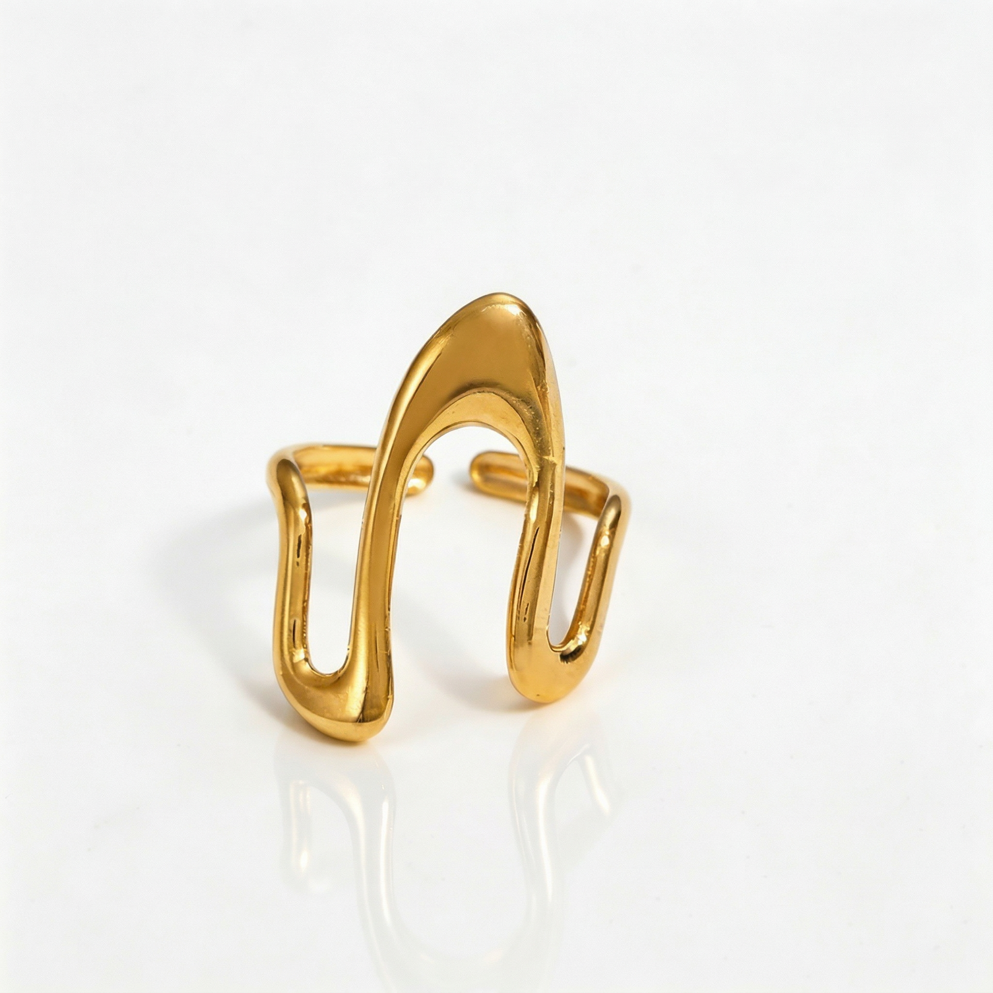 Minimalist Wave Arch Ring – Golden Pulse