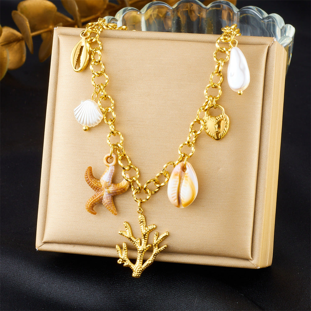 Golden Reef Charm Necklace – Luxury Summer Aesthetic